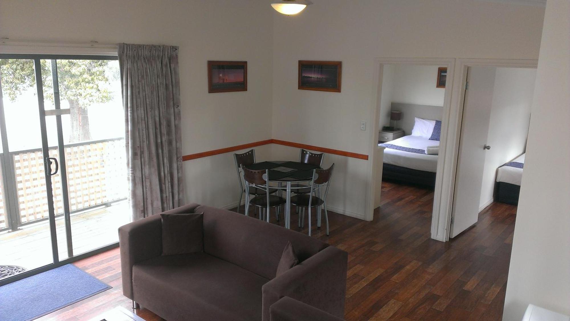 Oval Motel - Murray Bridge Room photo