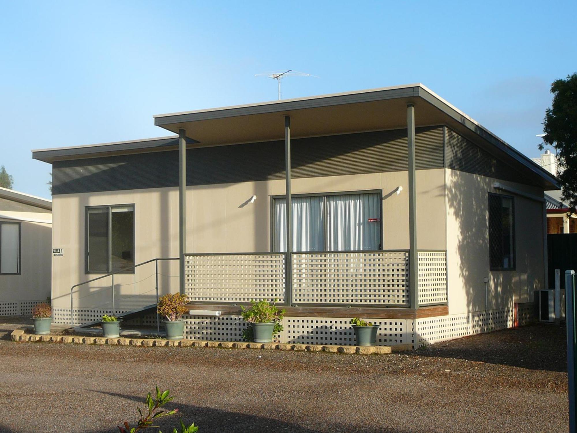 Oval Motel - Murray Bridge Room photo